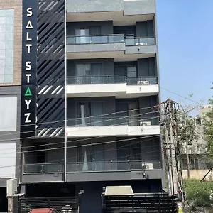 4* Hotel Saltstayz Express - Golf Course Road & Dlf Phase-1